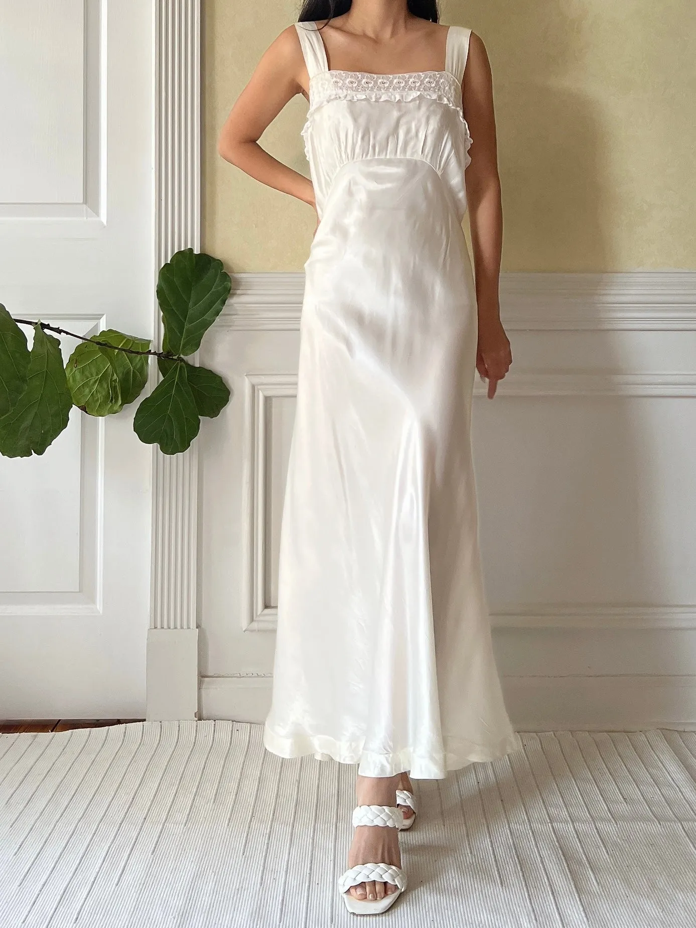 1930s Ivory Satin Slip - S/M