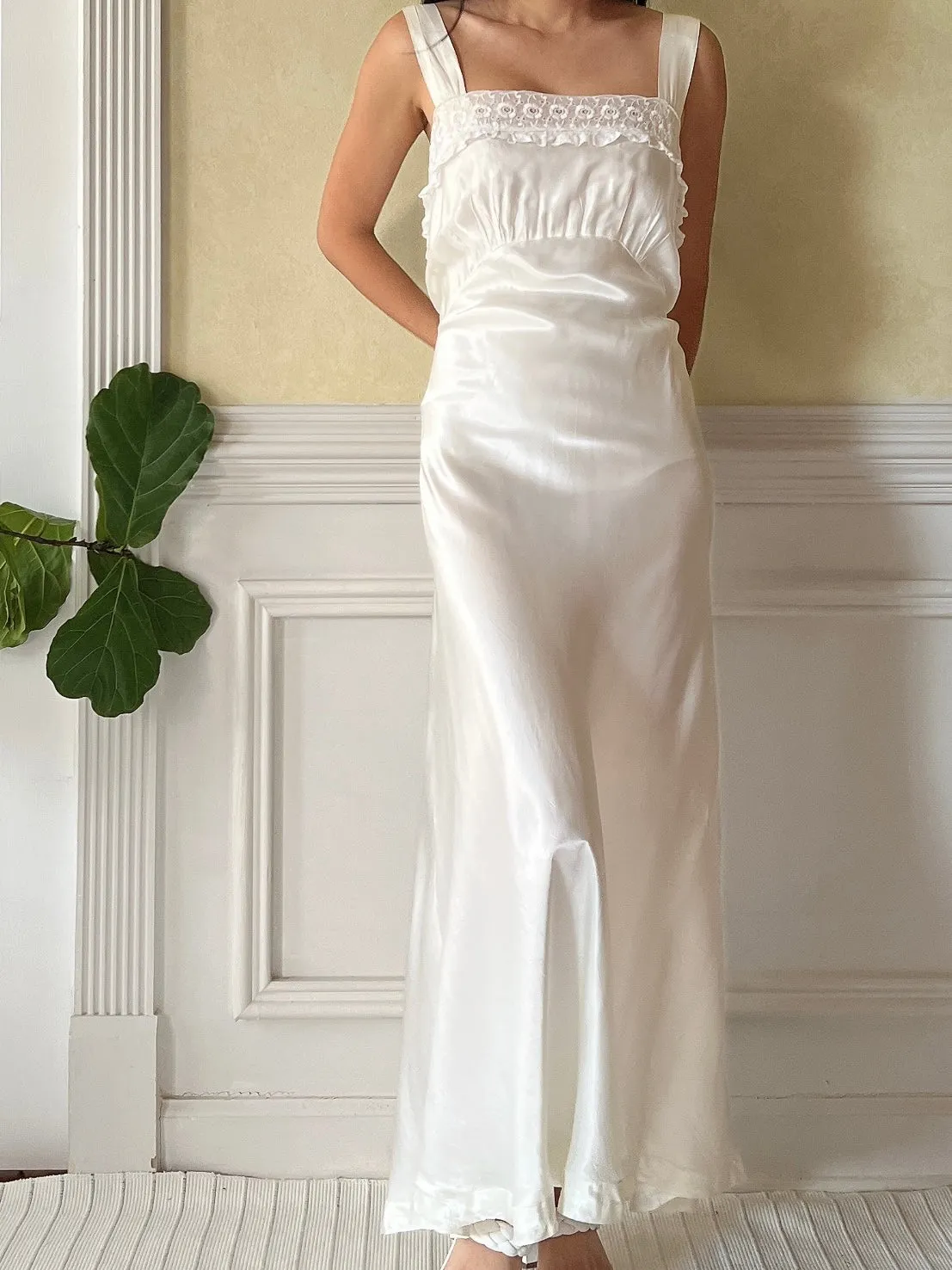 1930s Ivory Satin Slip - S/M