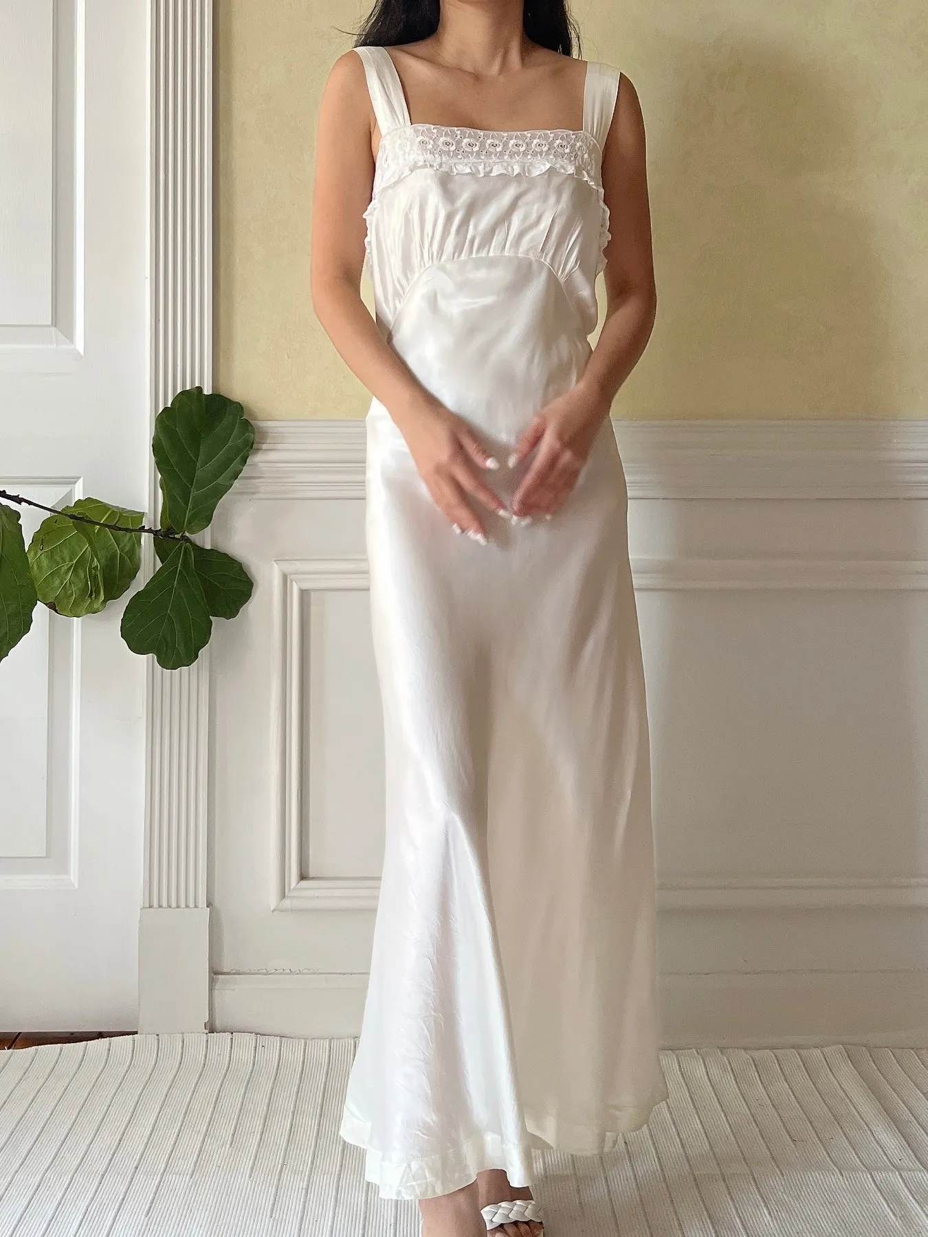 1930s Ivory Satin Slip - S/M