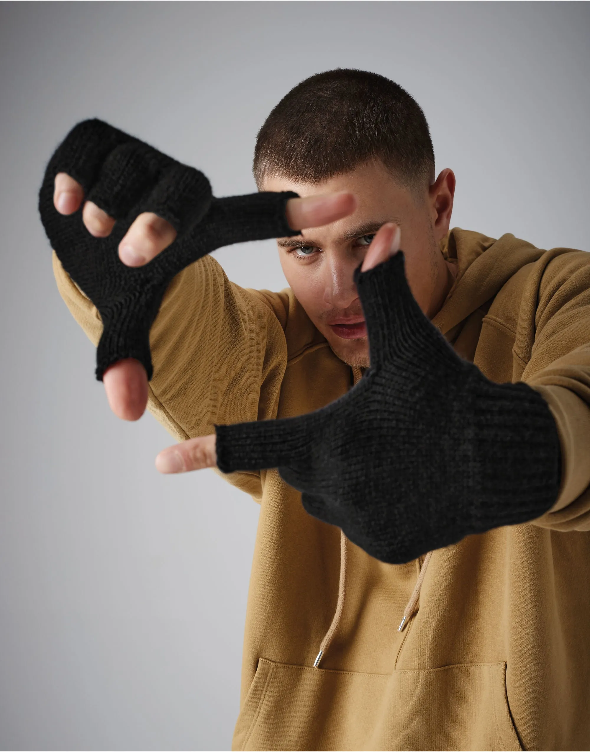 B491 Beechfield Fingerless Gloves