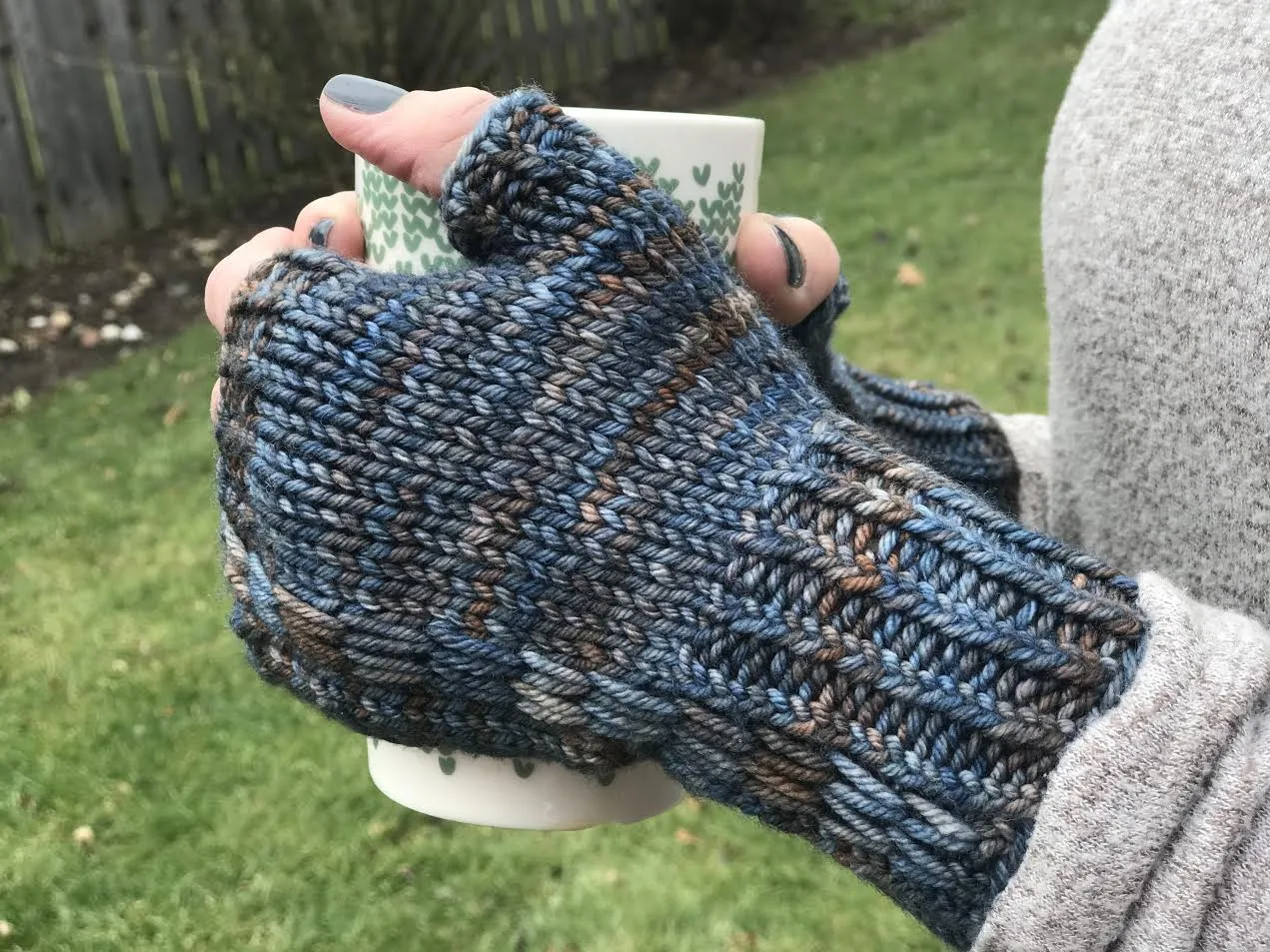 Cassiopeia Mittens and Fingerless Gloves Pattern