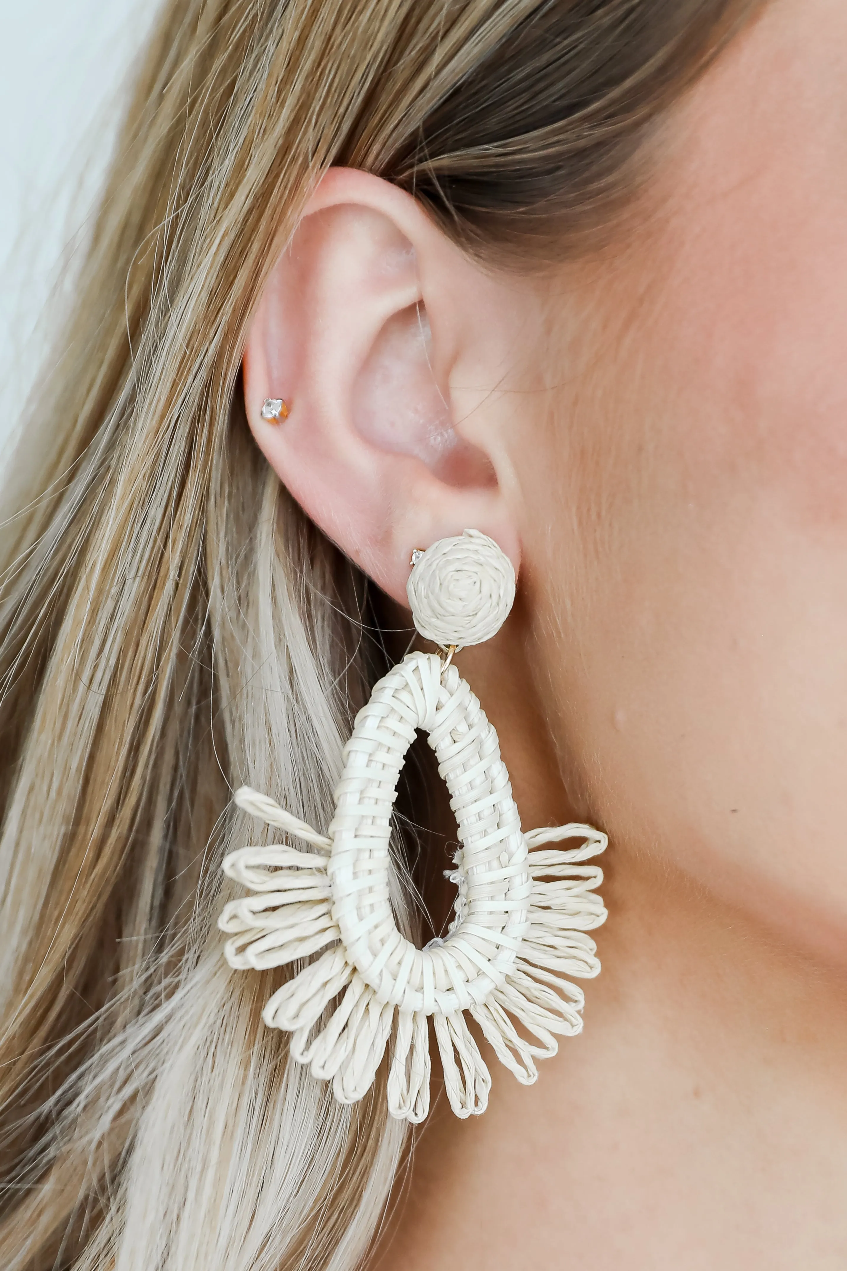 FINAL SALE - Claire Natural Straw Statement Earrings