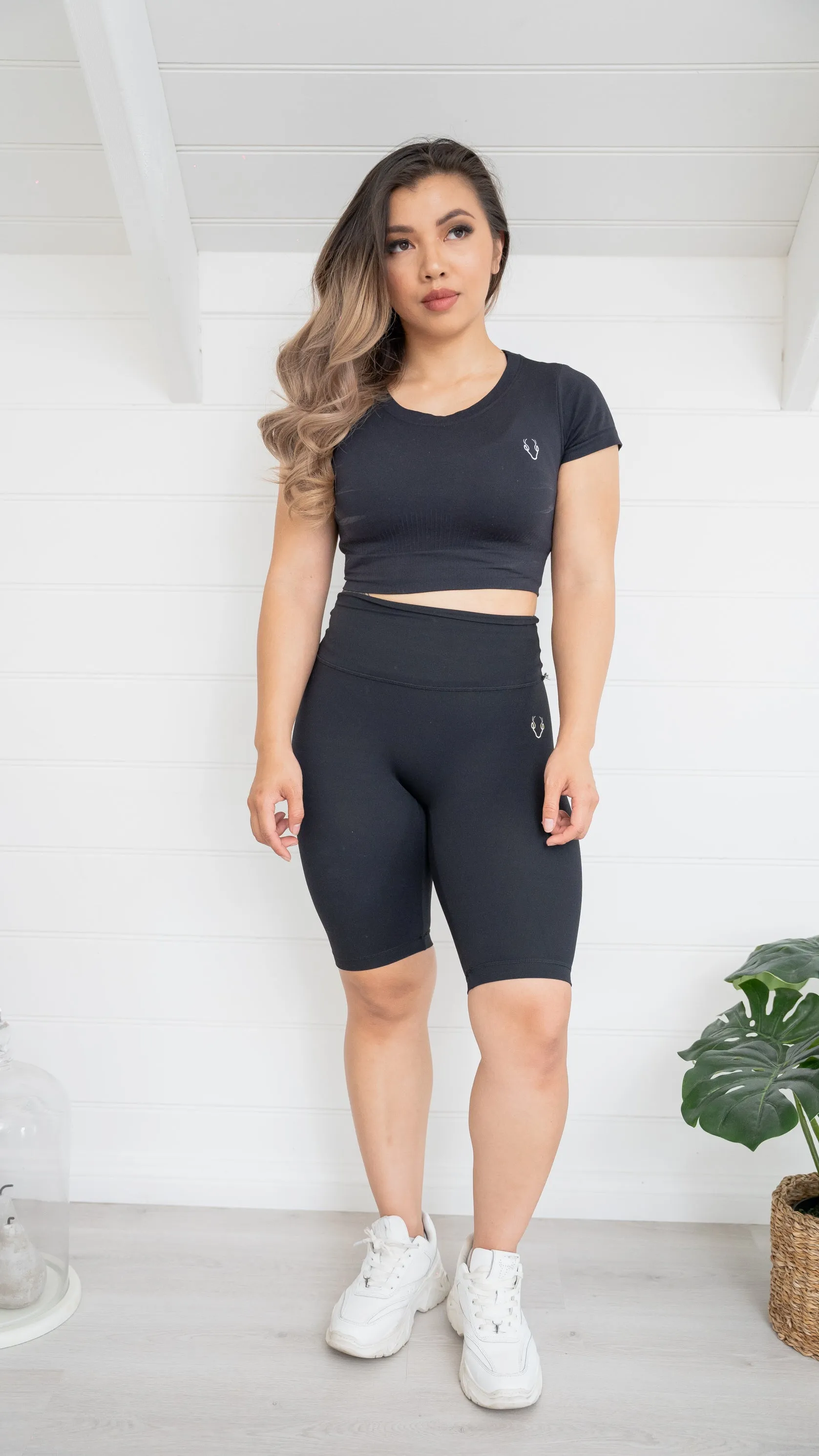 High Waist Scrunch Bike Shorts - Black