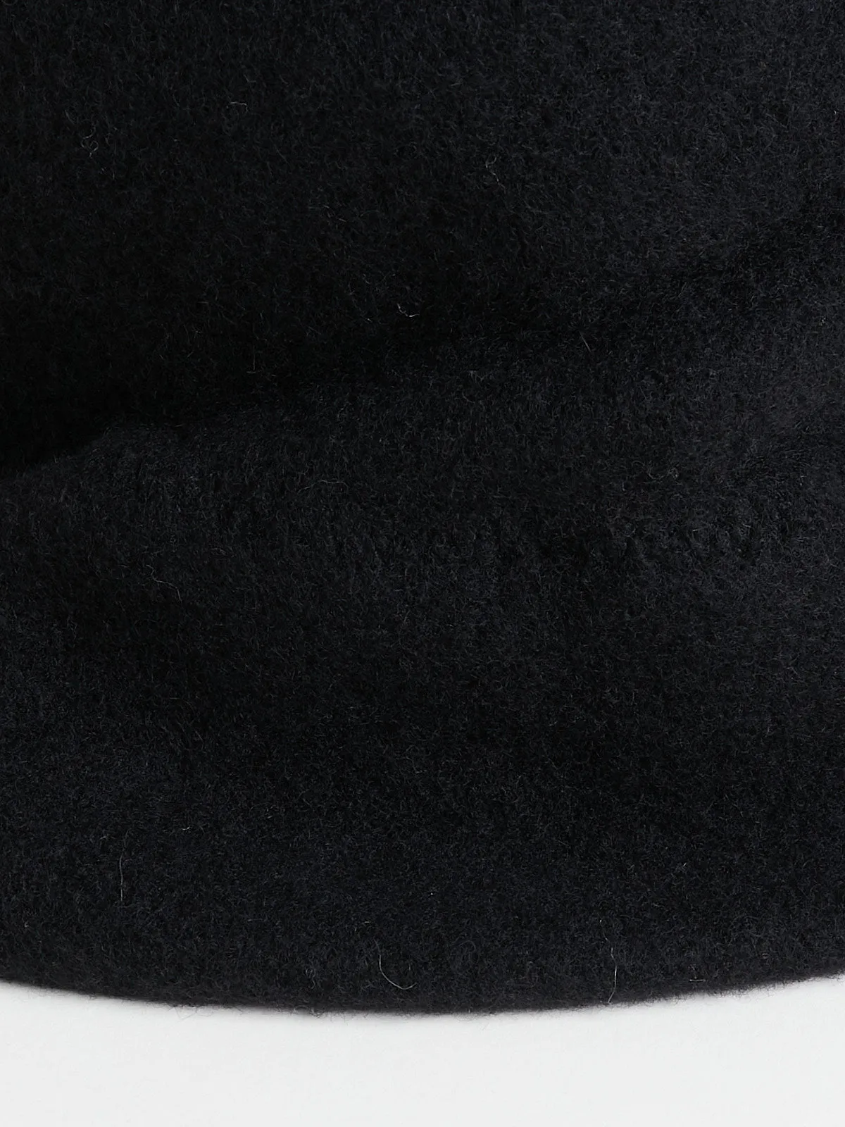 Soft Traveller "D-ZZ-PW" Cloche in Black