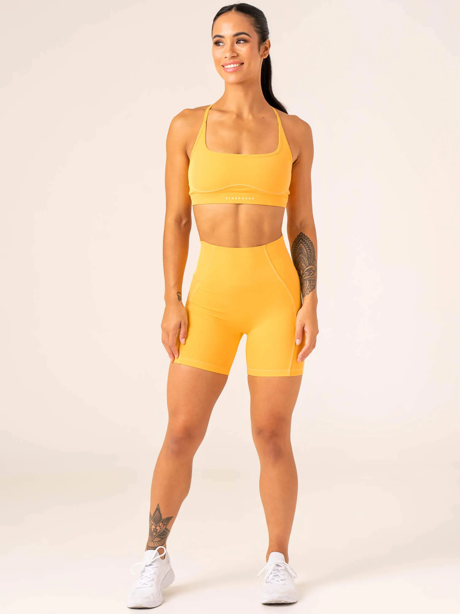 Stride High Waisted Shorts - Honeycomb