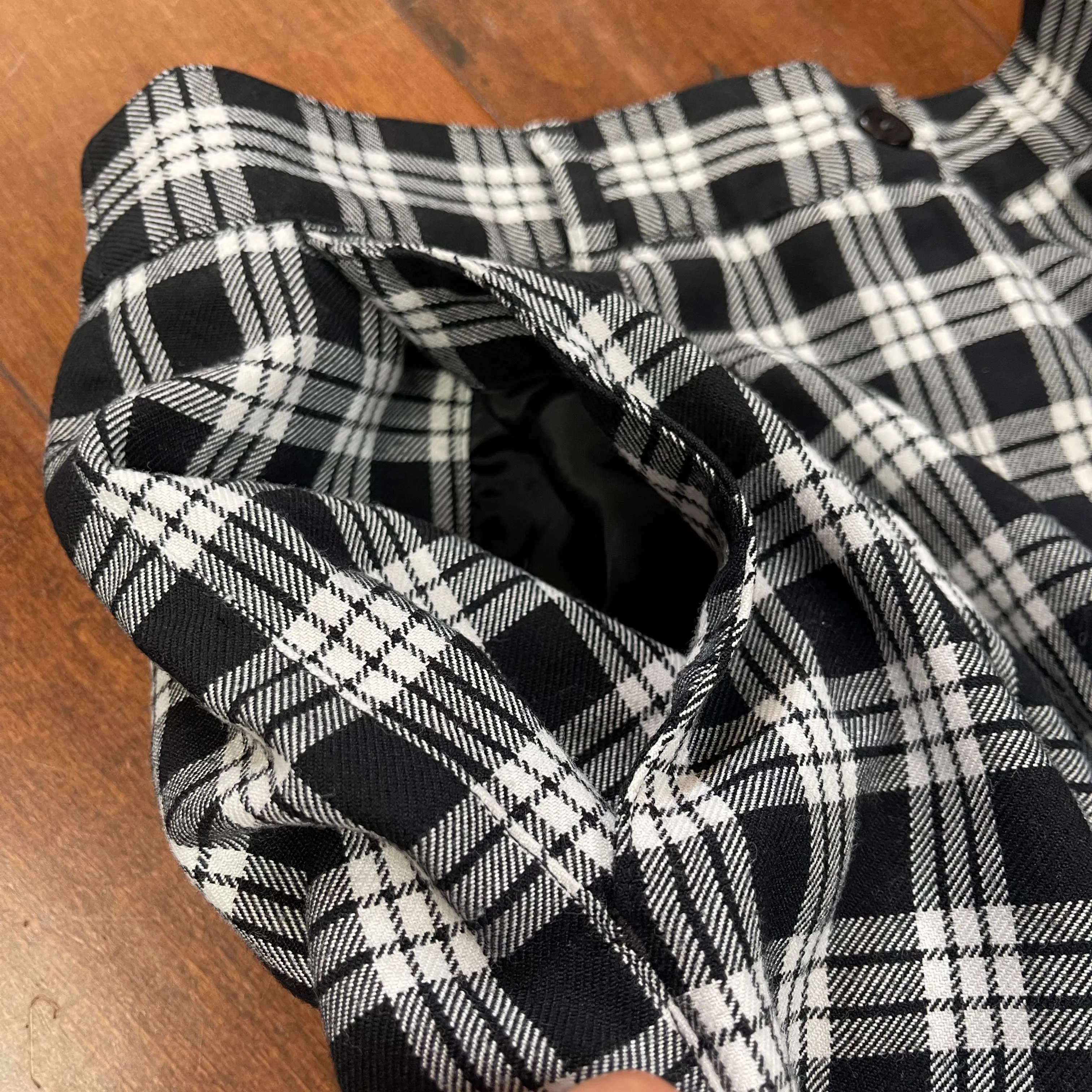 VINTAGE 90’S PLAID HIGH-WAISTED SHORTS